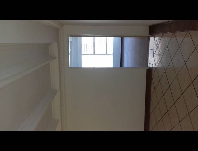 2 BEDROOM FLAT TO LET IN VAALPARK
